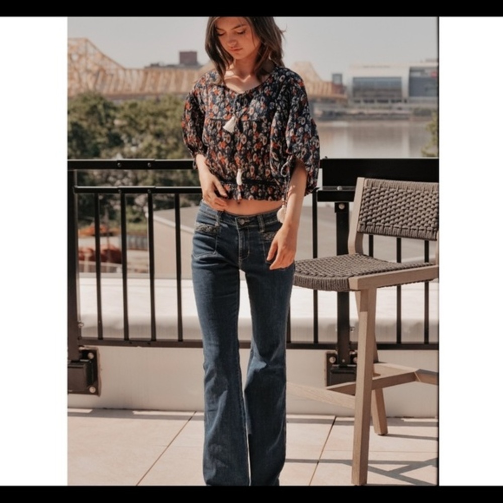 The FRANCI Floral Peasant Blouse